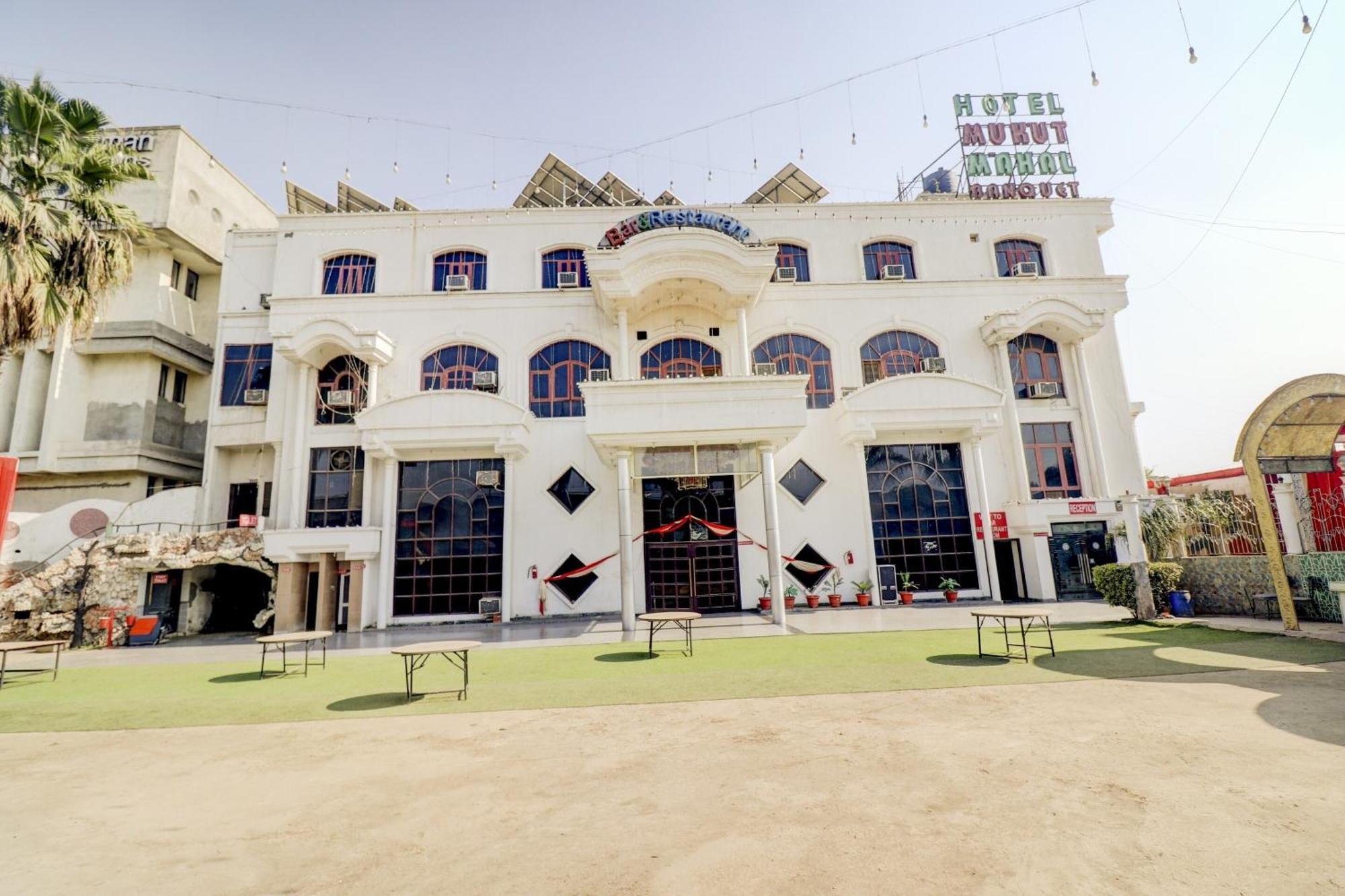 Hotel O Mukut Mahal Mirát Kültér fotó